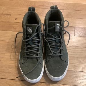 Green High top vans size 9